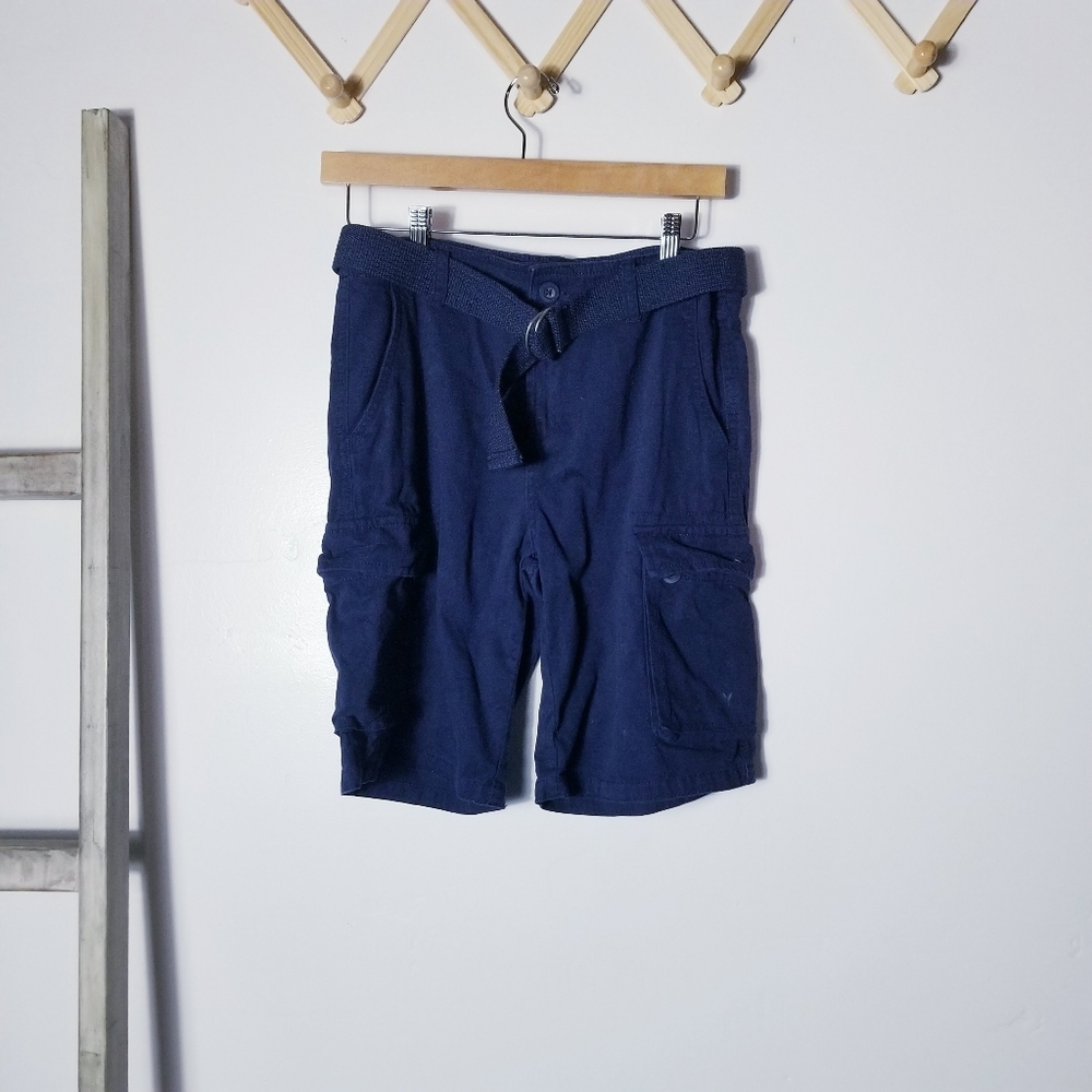 DKNY BOY'S BLUE CARGO SHORTS SIZE LARGE WITH ADJUSTABLE WASIT AND BELT